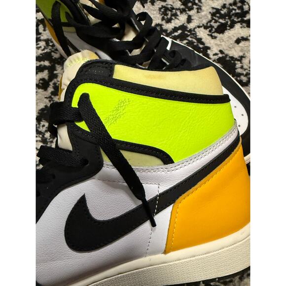 Jordan 1 Retro High White Black Volt University Gold Sneakers Men\'s Size 12 main image 3